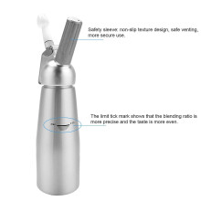 Zilveren aluminium, zeer duurzame culinaire 500 ml ijsmachine met drie spuitmondjes, slagroomklopper,