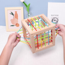 Giocattolo smistatore per bambini: Cubo di legno colorato 16,5x17 0,74 kg