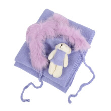 Neugeborenes Baby-Fotografie-Outfit 3-teiliges Set Mütze, Decke, Wickel, Spielzeug in Lila Farbe
