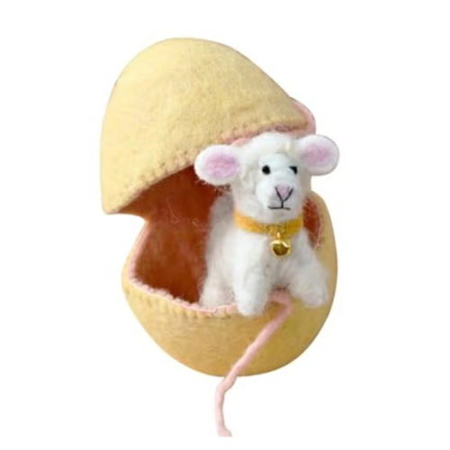 Handmade Wool Felt Easter Egg with Surprise Lamb - Eco-Friendly Spring Decoration for Home and Garden B