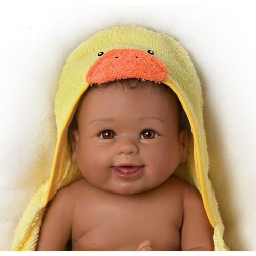Poupée Layla Rub-A-Dub-Dub avec serviette canard de Ashton-Drake 1