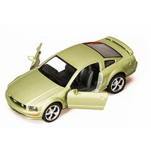 Kinsmart - 2006 Ford Mustang GT 1:38 Scale 5"""" Die Cast Metal Model Toy Car (Green)