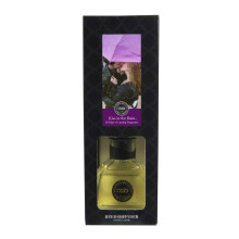 Bridgewater Candles Reed Diffuser Fragranced Oil Room ilmanraikastaja-suudelma sateessa