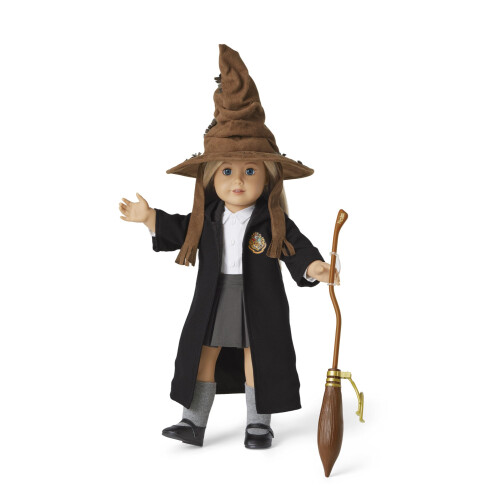 American Girl American Girl Harry Potter Acessrios para bonecas de 18 polegadas Chapu de classificao de Hogwarts e vassoura Nimbus 2000 para maiores de 6 a 1