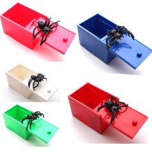 ILOKEY 2024 Nieuwe verbeterde Spoofing Prank Toy Spider Spooks a Plastic Box Plastic Spider Box Spider Money Surprise in a Box Pranks Stuff Toys