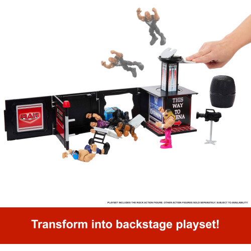 Mattel Mattel WWE Knuckle Crunchers Microfone 2 em 1 e Playset com boneco de ao e 2 acessrios Conjunto Final Boss com The Rock de 3,25 polegadas 2