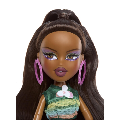Bratz Muñeca de colección Bratz Fashion Pixiez Sasha con moda y accesorios 2