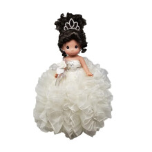Collezioni di Kinnex dal 1997 17 """" Prezioso momento Quinceanera Vinyl Doll With Ruffles Dress (Quince Anos) Arc8421-R (Ivory)