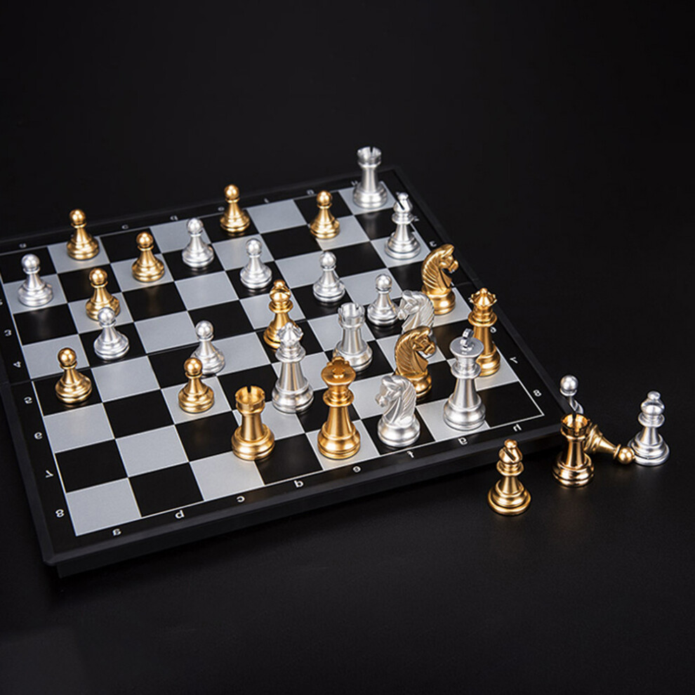 Exquisite Chess Game Medieval Chess Set With Chessboard 32 Chess Pieces Magnetic Chess Set