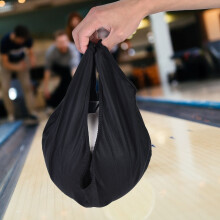 Portable Lightweight Bowling Ball Bag Cleaner Ball Pouch Carrier for Gym Equipment Black