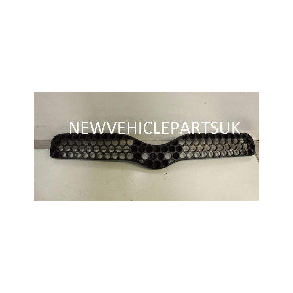 Front Grille Centre Main Toyota Yaris 1999-2003 Brand New High Quality Black 7426860435760