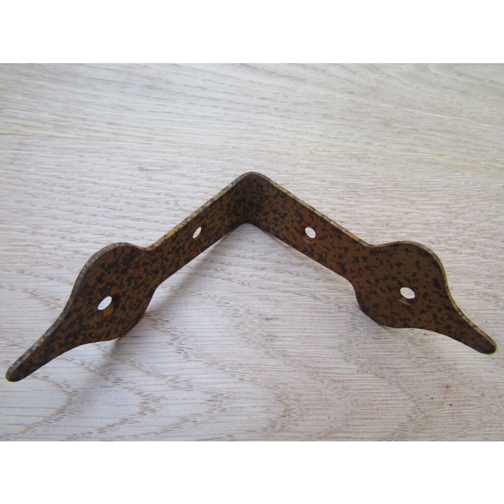 Pack Of 2 Spear Head Corner Brace Rust. 5057067211325