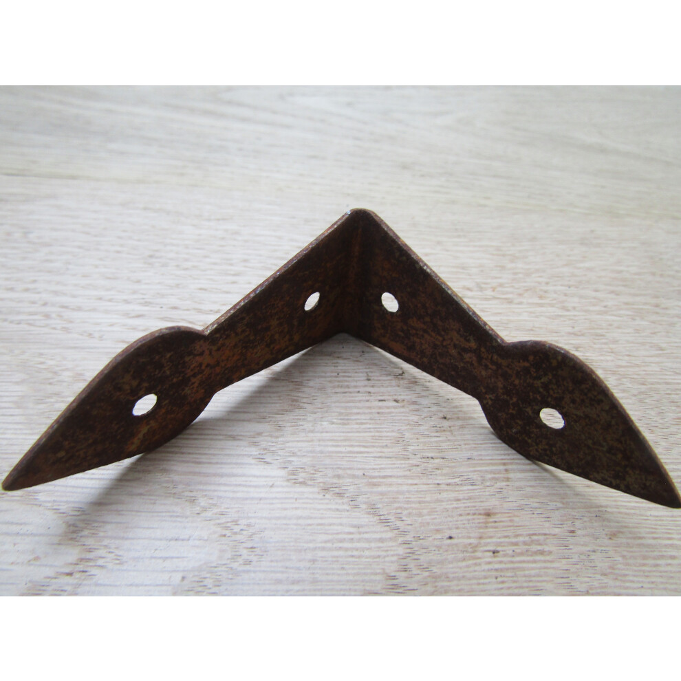 Pack Of 2 Arrow Head Corner Brace Rust Small. 5057067891336