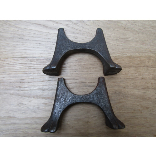 Pair of Medium Radiator Feet