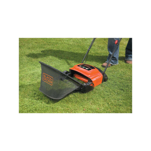 Black + Decker BLACK+DECKER Lawn Raker 600 W with Large Capacity Front Loading Grass Box and Heigh Adjustment System GD300-GB 2