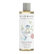 WildWash Purrfect Cat Shampoo with Added Catnip 250ml - Makes Bathtime Fun Time, Adds Shine and Luminosity to Dull Hair - Natural, Sulphate and