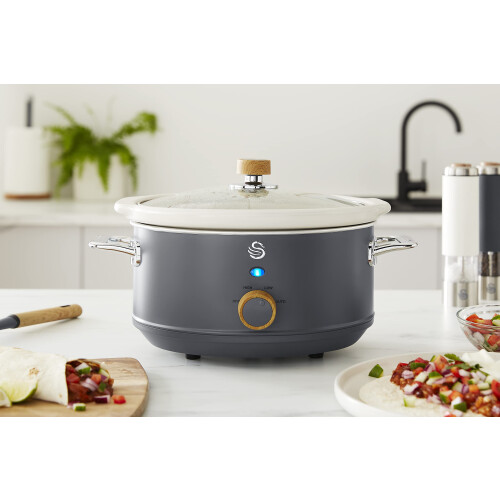Swan Swan SF17021GRYN Nordic Slow Cooker with 3 Temperature Settings, Keep Warm Function, 3.5L, 200W, Matte Grey 2