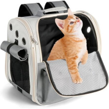 Foldable and breathable carrier for cats and dogs with breathable mesh and a maximum weight of 7.3 kg.