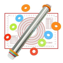 Adjustable stainless steel rolling pin with 4 thickness rings, silver-red