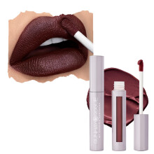 Runway Rogue Velvet Glam Flssiger Lippenstift, fast mattierter Burgunder-Brombeer-Lippenstift. Rufen Sie meinen Agenten an