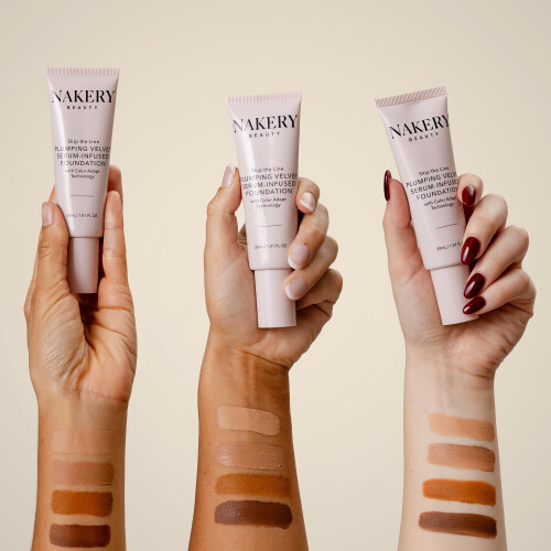 Nakery Full Coverage Foundation para mulheres - 5 em 1 Plumping Liquid Foundation Makeup - Serum Infused Makeup Foundation Smart Color Adapt com 2