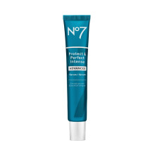 No7 Protect & Perfect Intense Advanced Serum Srum na oblicej proti strnut, kter viditelne vyhlazuje a zpevnuje jemn linky a vrsky Formulov