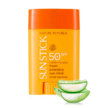 Nature Republic California Aloe Fresh Powdery Sun Stick Broad Spectrum SPF50+ (non testato sugli animali)