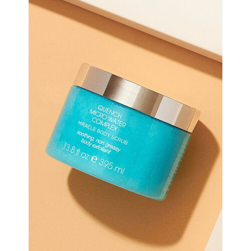 Quench Micro Water Complex Miracle Body Zeezoutscrub 2
