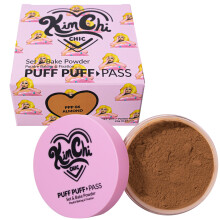 Kimchi Chic Beauty Puff Puff Pass Set and Bake Powder Sypki puder do twarzy z wyjatkowo puszystym pudrem utrwalajacym Puff Miekki brazowy makijaz