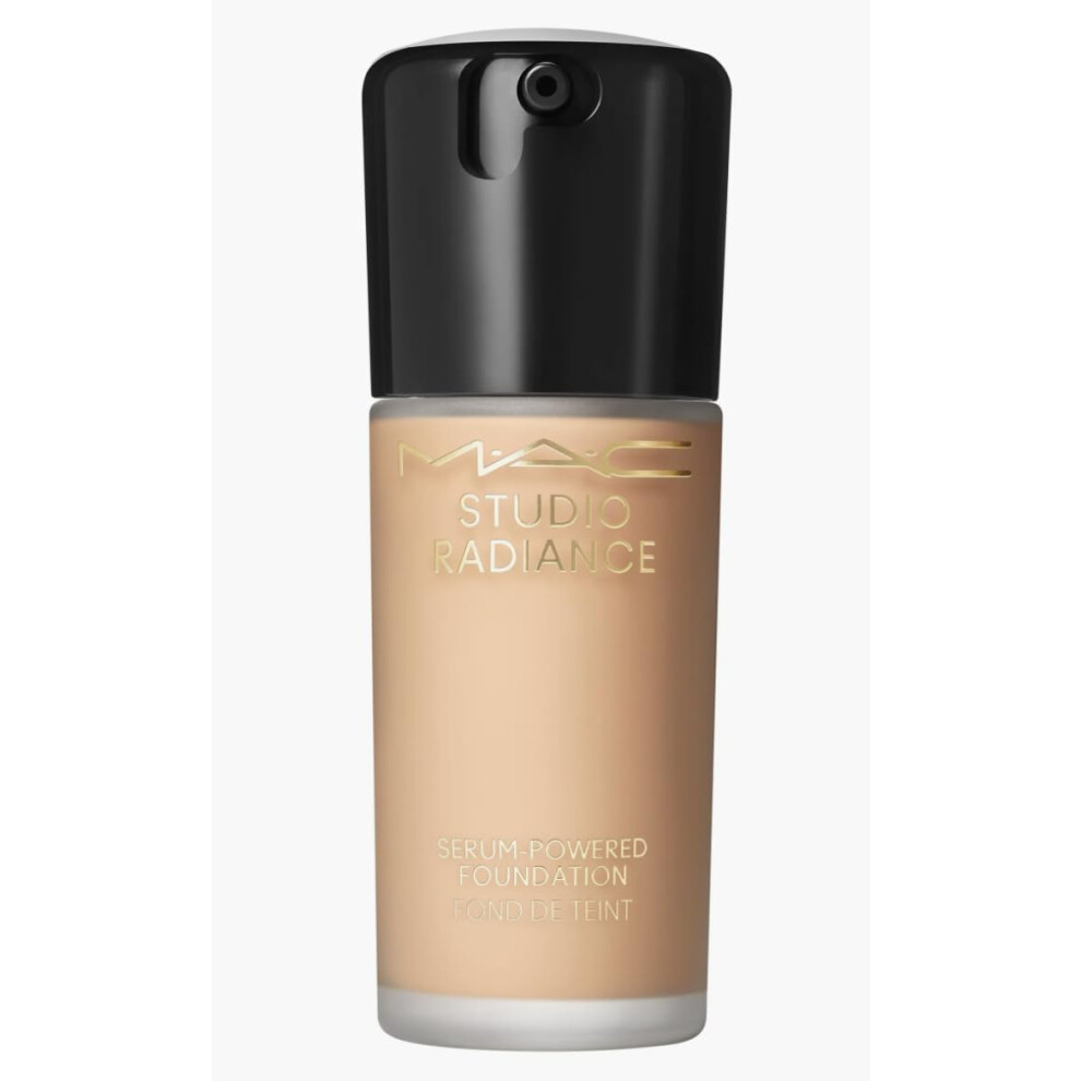 Mac Studio Radiance Serum Powered Foundation Nw20