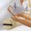 Almofada de travesseiro para mesa de massagem redonda Jumbo Saloniture - 26 x 9 polegadas - Creme 4