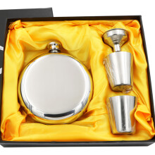 1 Hip Flask Gift Set with Mirror Finish Round Design for Outdoor Activities 5oz/150ml