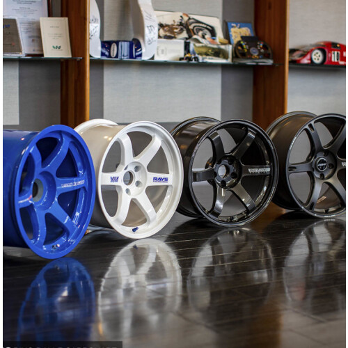 Rose Gold  Alloy Wheel Paint High-Performance  – Scratch-Resistant 2