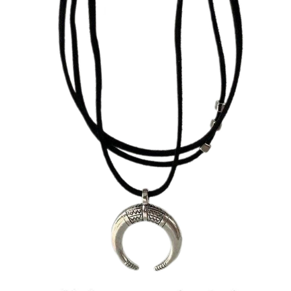 (As show, One size) Fashion Moon Horn Pendant Necklace Simple Layered Choker Jewelry Adjustable Clavicle Chain Multilayer Chain Necklace