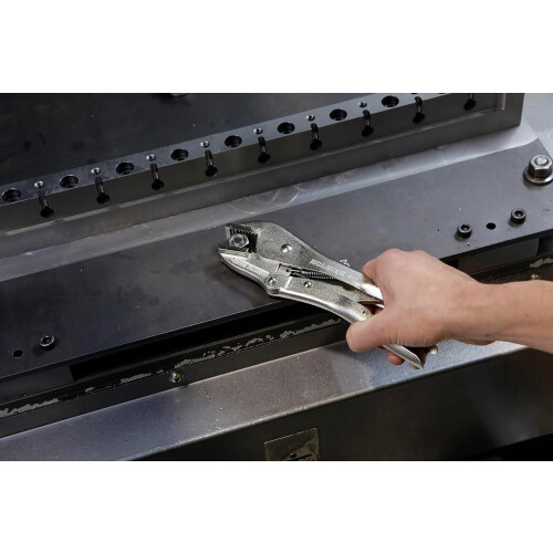Professional Tools E10R 10 Inch Straight Jaw Locking Pliers (10' / 250mm) 1