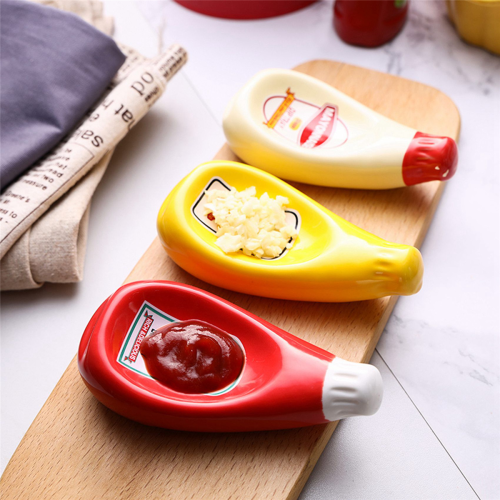 3 Pcs Ceramic Extruded Tomato Sauce Bottle Shape Seasoning Dish - S 1