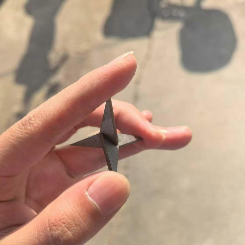 Τριγωνικά καρφιά ελαστικών 30 τεμαχίων (2,5cm) με υψηλή αντοχή και εύκολη εγκατάσ 2