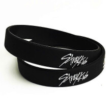 (As show, One size) 2 Pack Stray Kids Bracelet Stray Kids Silicone Bracelet Wrist Strap