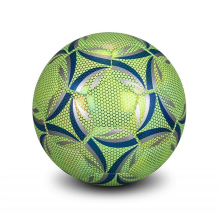 Lichtgevende voetbal maat 4, oogverblindende gloed in de
