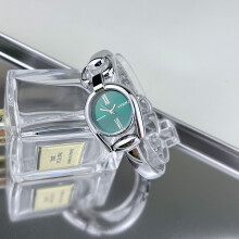 (Silver shell, green face) Retro button bracelet watch, fashionable ladies' bracelet, casual and fashionable quartz watch