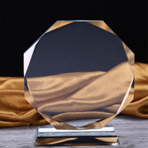 Kristallglas-Trophäe – Erinnerungsornamente zur Abschlussfeier 2