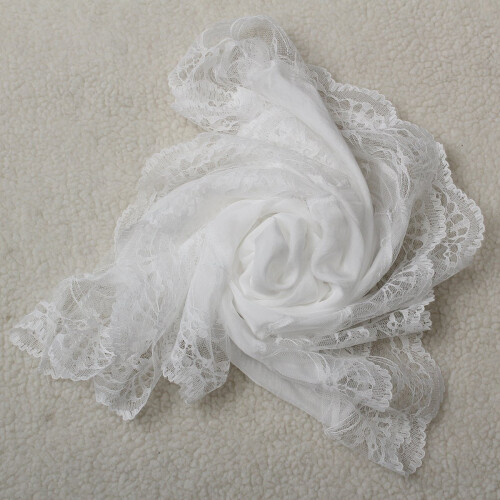 Dameskjerf i chiffon med blonder – hvit 2