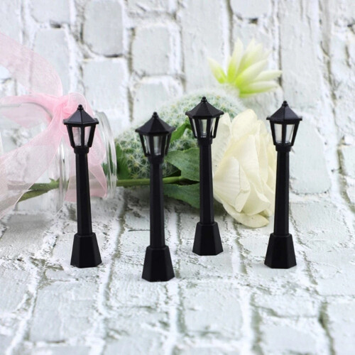 4Pcs Street Post Lights Model Railway Train Lamp Post Lights 1