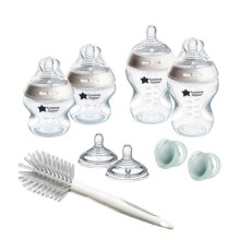 Tommee Tippee Natural Start Newborn Starter Set, 150 ml and 260 ml Anti-Colic Baby Bottles, Medium-Flow, Breast-Like Teats for a Natural Latch,