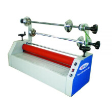 Qomolangma 26 Semi-automatische Compacte Elektrische Zakelijke Kaart Koel Laminator
