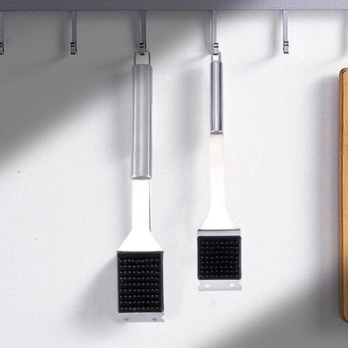 Grill Cleaning Brush, Ergonomic Scraper, FoodGrade Tool for Removing Dirt Ref: 9073 1
