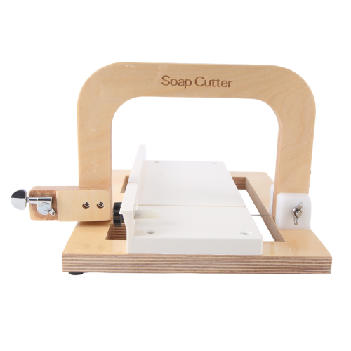 Coupe-savon en bois, fil d'acier, découpe manuelle 1