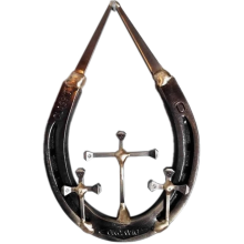 Horseshoe Nail Wall Decoration,Metal Wall Hanging