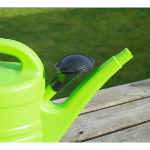Watering Can with Sprinkler Nozzle and 10 Litre Capacity 1