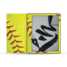 MightySkins Carbon Fiber Skin yhteensopiva Amazon Kindle Scribe (2022) Full Wrap kanssa - Softball Closeup | Teksturoitu hiilikuituviimeistely | Help